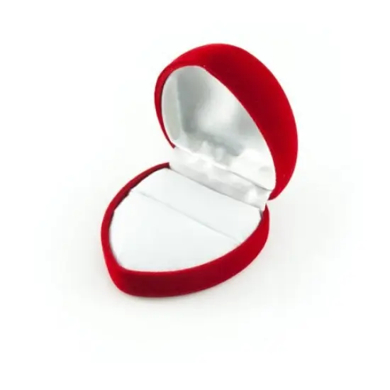 JewelrySupply Small Heart Shaped Velour Ring Box {1}