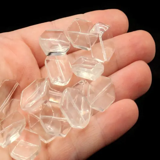20 17mm Clear Glass Hexagon Beads {3}
