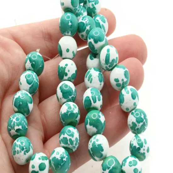 40 10mm Green and White Splatter Paint Smooth Round Glass Beads {2}