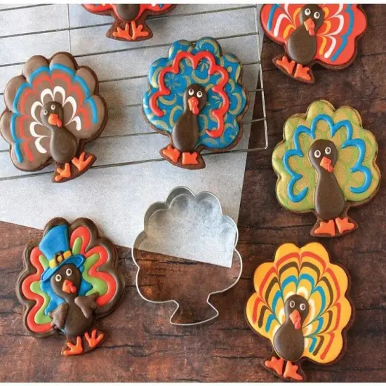 Ann Clark Front Facing Turkey Cookie Cutter, 3.75" {5}