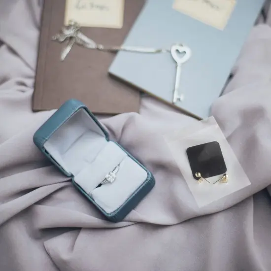 Didiseaon Black Jewelry 100pcs Anti Tarnish Strips Tabs Jewelry Tarnish Protector Jewelry Storage Tabs Display Labels Anti Tarnish Squares for Jewelry Storage Trinket Black Labret Jewelry {3}