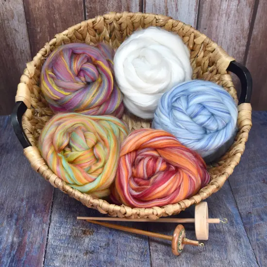 Merino Bamboo Blend Wool Fiber. Soft Combed Top Roving for Spinning & Felting. Lily Pond {2}