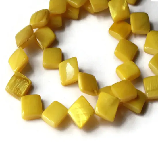 13mm Yellow Mother Of Pearl Diamond Dyed Seashell Beads {3}