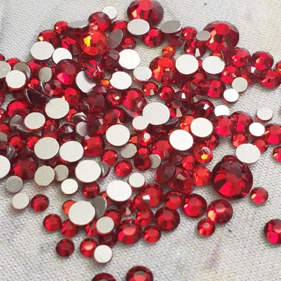 Light Siam - KiraKira Glass Rhinestones by CrystalNinja {3}