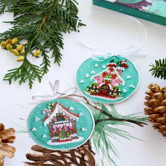 Decoration New Year's hous {1}