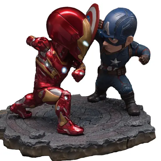 Captain America vs. Iron Man Toy Set {1}