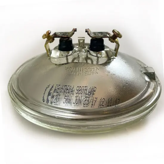 GE H7604 - 50w 12.8v PAR36 VNSP Sealed Beam Aviation Light Bulb {3}