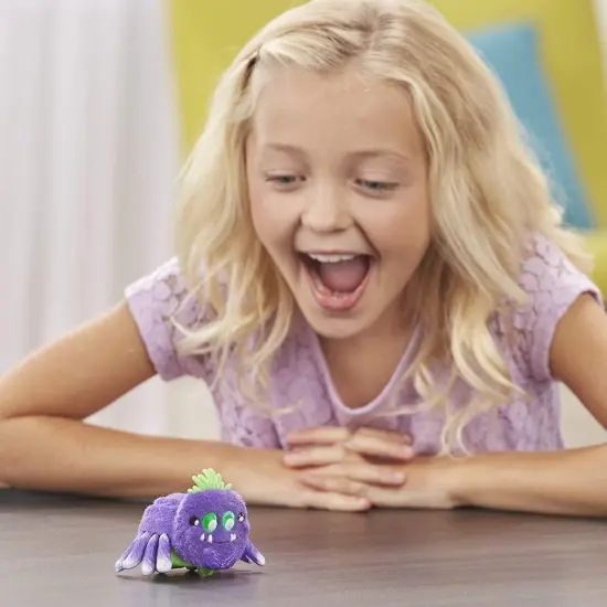 Yellies! Voice-Activated Spider Pet | Wiggly Wriggles {4}