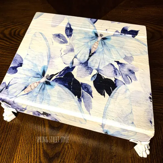 Butterfly Dance Pattern Decoupage Paper - Large {3}