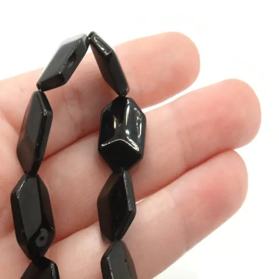20 17mm Black Glass Hexagon Beads {3}