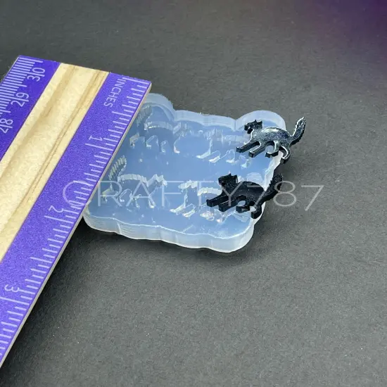 Scared Cat 2 Stud Earring Mid Size Silicone Mold (A8) {3}