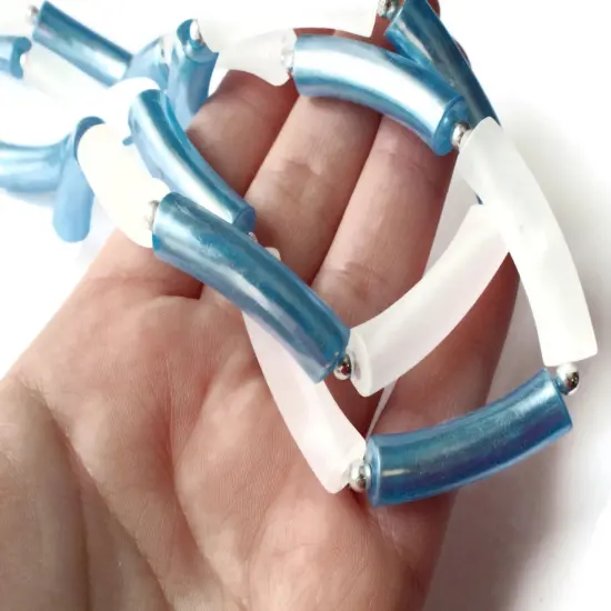 19 1/2 Inch Vintage Twisted Two Strand Blue and White Beaded Necklace - Plastic Tube Beads {3}