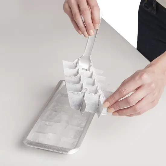 HIC Kitchen Vintage Ice Cube Tray, Aluminium {5}