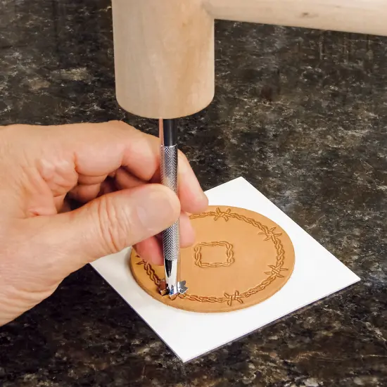 Realeather(R) Crafts Barbed Wire Stamp Set {4}