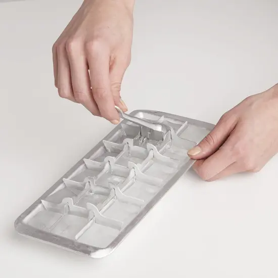 HIC Kitchen Vintage Ice Cube Tray, Aluminium {4}
