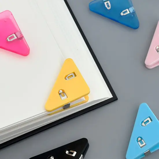 Wrapables Corner Clips to Prevent Pages from Curling, Page Markers, Paper Clips (Set of 20) {6}