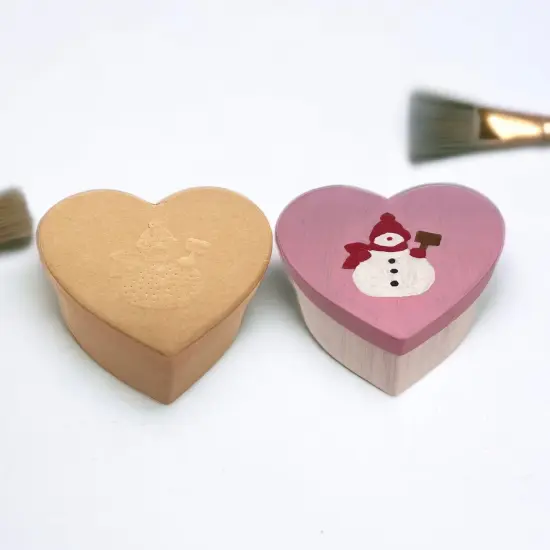 36 Units of Heart Box with Embossed Snowman {4}