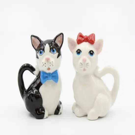 Ceramic Black and White Cats Salt And Pepper Shakers, Home D&eacute;cor, Gift for Her, Gift for Mom, Kitchen D&eacute;cor, Cat Lovers Gift, Pet Loss Gift {3}