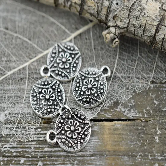 *30* 13mm Antique Silver Floral Medallion Charms {1}