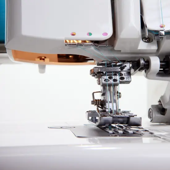 Juki MO-735 2/3/4/5 Thread Serger Sewing Machine {4}