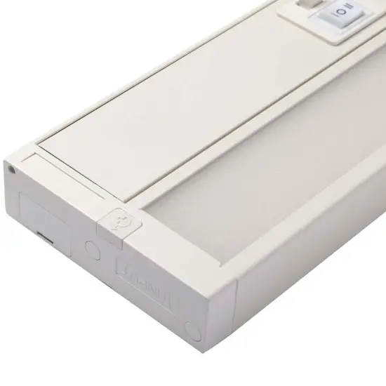 Nuvo 13w 22-in LED White Under Cabinet Light CCT Selectable 120v {6}