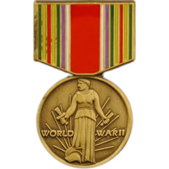 EagleEmblems P14958 PIN-Medal,WWII Victory (1-3/16'') {1}