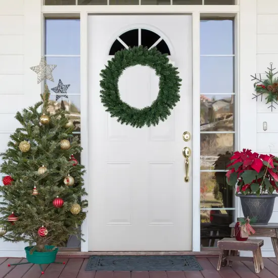 Northlight Buffalo Fir Artificial Christmas Wreath - 30" - Unlit Green {3}