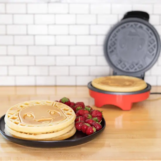 Uncanny Brands Pokemon Eevee Waffle Maker {3}