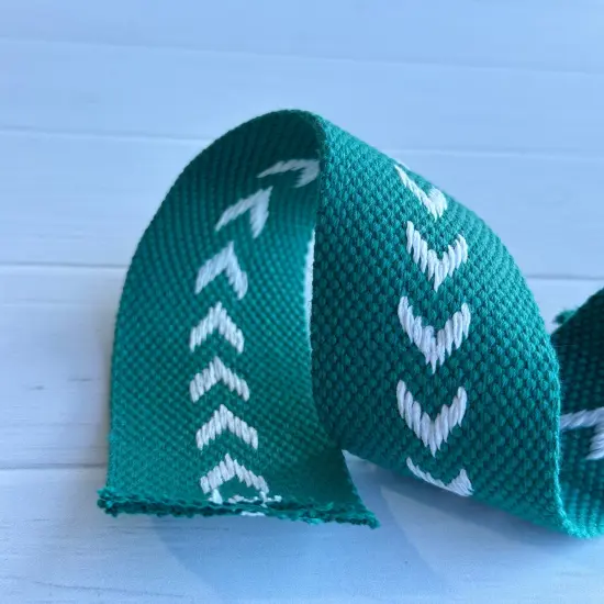Jade with White Arrow 1.5&rdquo; Cotton Webbing {1}