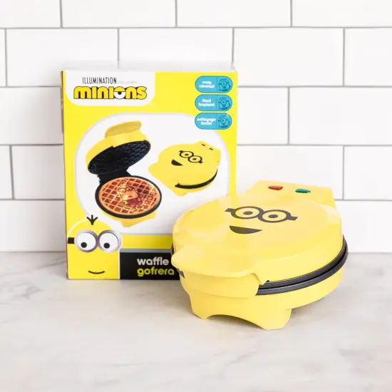 Uncanny Brands Minions Kevin Waffle Maker {6}