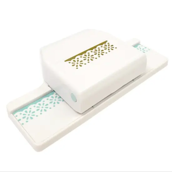 We R Memory Keepers Edge Punch-Scallop Daisy 661284 by American Crafts {3}