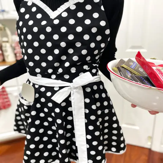 Wrapables Adjustable Flirty Hostess Apron, Black Polka Dots {6}