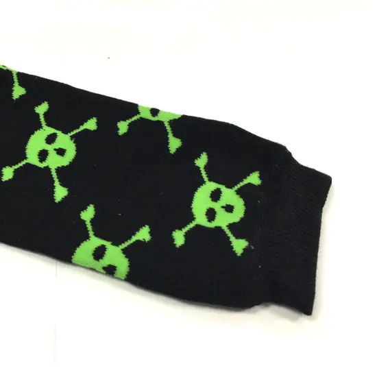 Wrapables Colorful Baby Leg Warmers, Skulls Green {2}