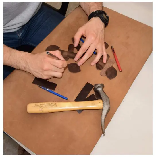 1 LB Scraps Full Grain Leather Tooling Crafts 100% Cowhide 5/6oz (2.0mm) - Brown {3}