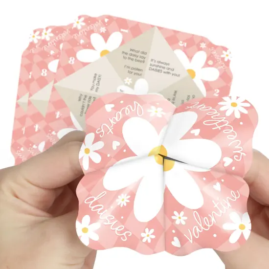 Big Dot of Happiness Checkered Daisy Flowers - Retro Boho Floral Valentine&rsquo;s Day Party Cootie Catcher Game - Valentine Jokes for Kids Fortune Tellers - Set of 12 {1}