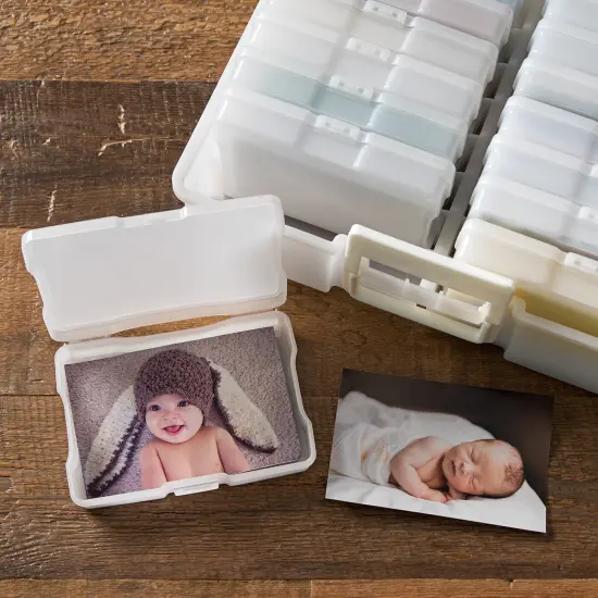 IRIS USA 4&rdquo; x 6&rdquo; Photo Storage Box with 16 Keeper Cases {2}