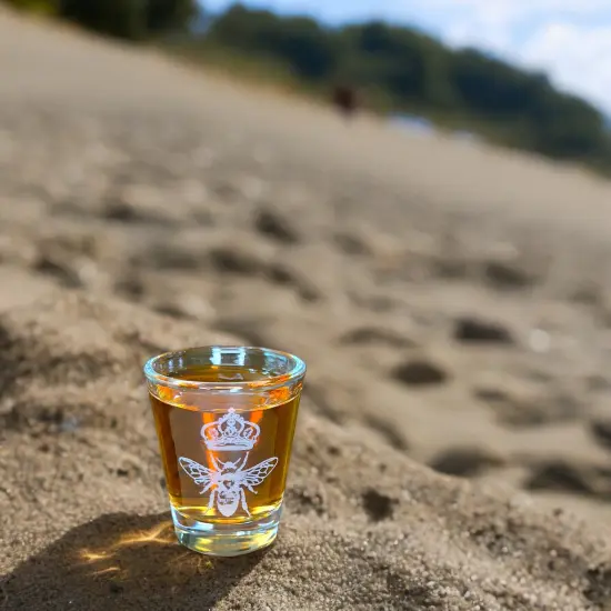 2oz Queen Bee Shotglass LASER {5}