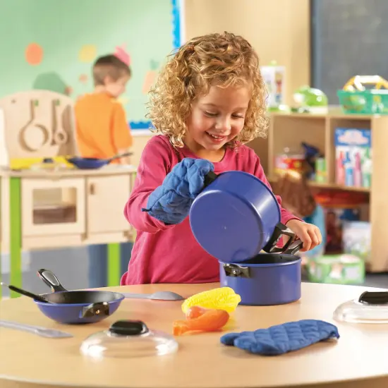 Learning Resources Pro Chef Set {4}