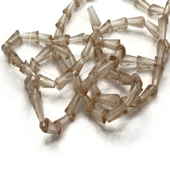 64 8mm Peach Pink Cone Glass Triangle Beads {4}