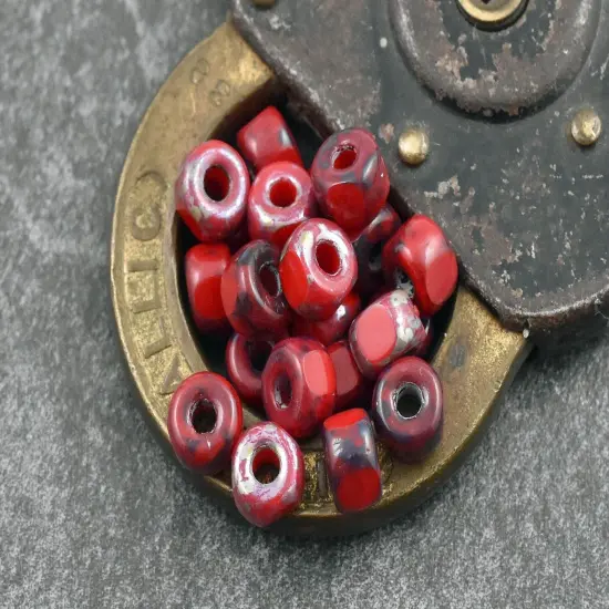 20g 3 Cut Red Travertine 2/0 Matubo Beads {4}