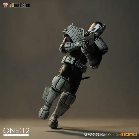 Judge Dredd One:12 Collective Action Figure Black and White NYCC Exclusive {7}