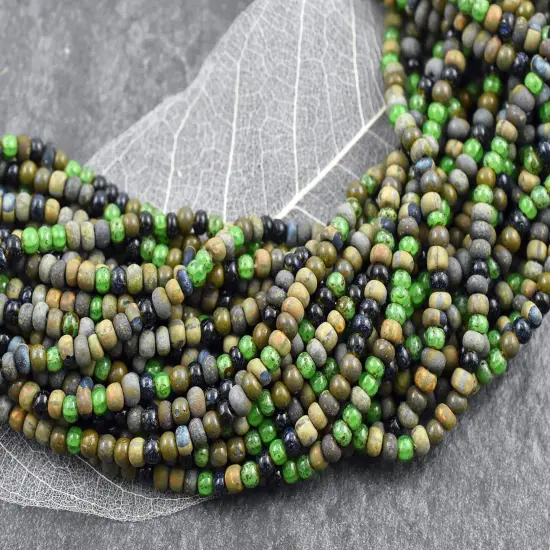 6/0 Aged Matte Neptune Striped Picasso Seed Bead Mix (18" Strand) {1}
