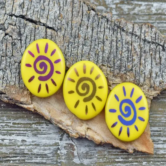 *8* 14mm Opaque Yellow Sliperit Laser Etched Sun Design Coin Beads {1}