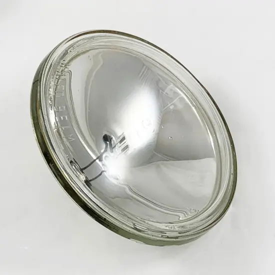 H7604 - 50w 12.8v PAR36 VNSP Sealed Aviation Light Bulb - GE 43576 Replacement {1}