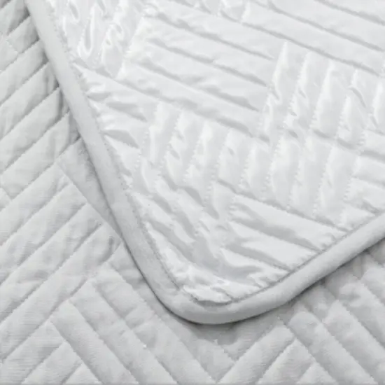 Prato II Quilt Black {4}