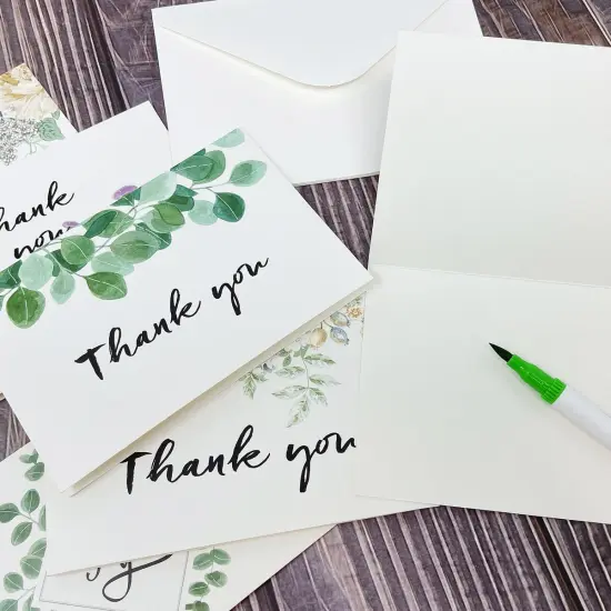Wrapables Blank Thank You Cards with Envelopes for Weddings, Bridal Showers, Baby Showers (Set of 4) Classic Floral {6}