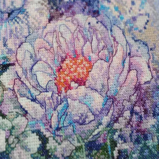 Cross-stitch kit White Legends {4}