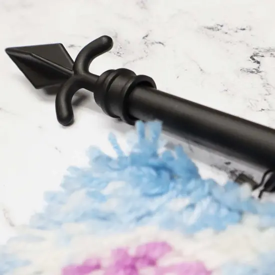 HerrschnersBlack Finial Rod with Clips Hanger Multi {4}