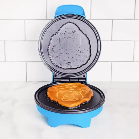 Uncanny Brands Bob Ross Waffle Maker {6}
