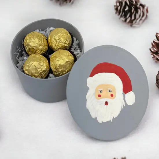 Value Pack of 36 Round Box with Santa Embossed Lid {5}